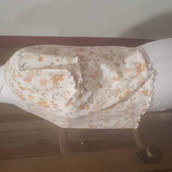 AMERICAN Eagle Waffle Flower Print Crop Top - Picture 4 of 8